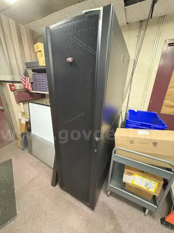 APC Smart UPS, Server Cabinet, Outlet Rack