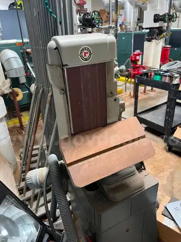 Delta Rockwell 6” Belt Finishing Sander Model 31-520