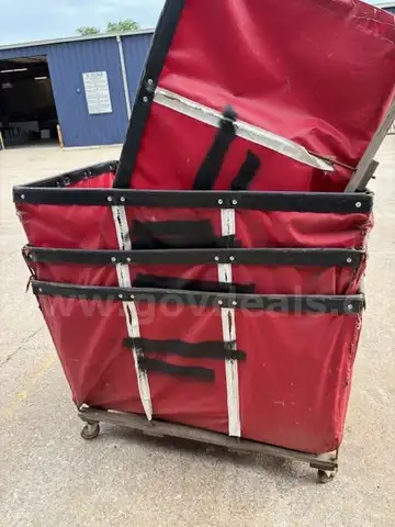 Hampers, lot of 4