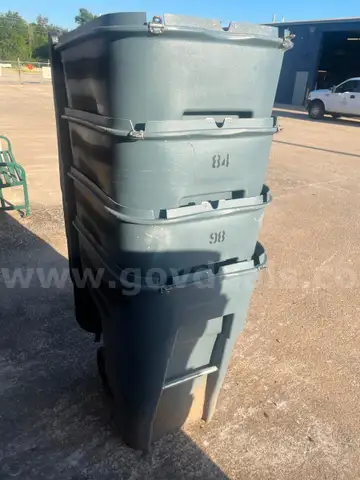 95 gallon trash receptacles, lot of 4