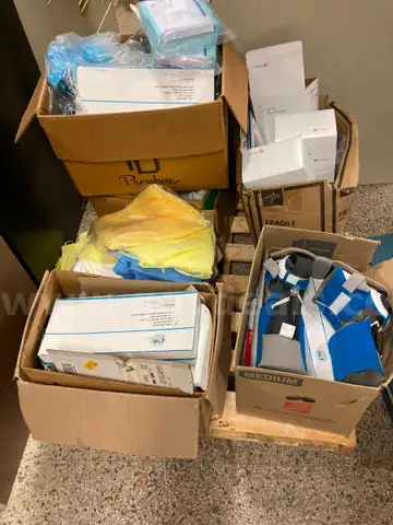 Lot of Assorted Medical Supplies