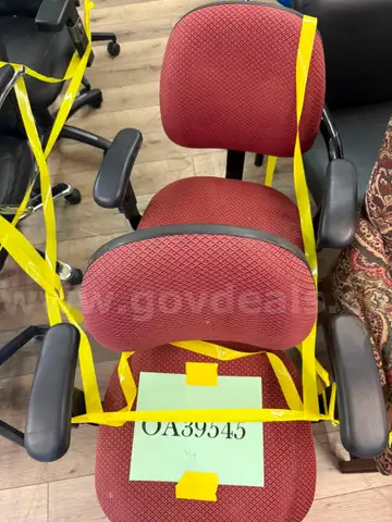 Chairs, wheeled, lot of 2