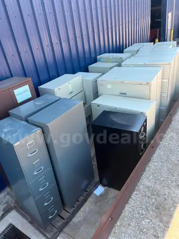 Scrap metal, approximately 28 pieces