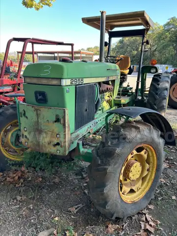 Tractor - John Deere 2955