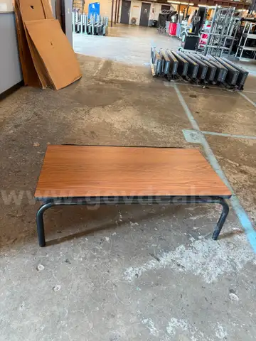 Tables, coffee, lot of 4