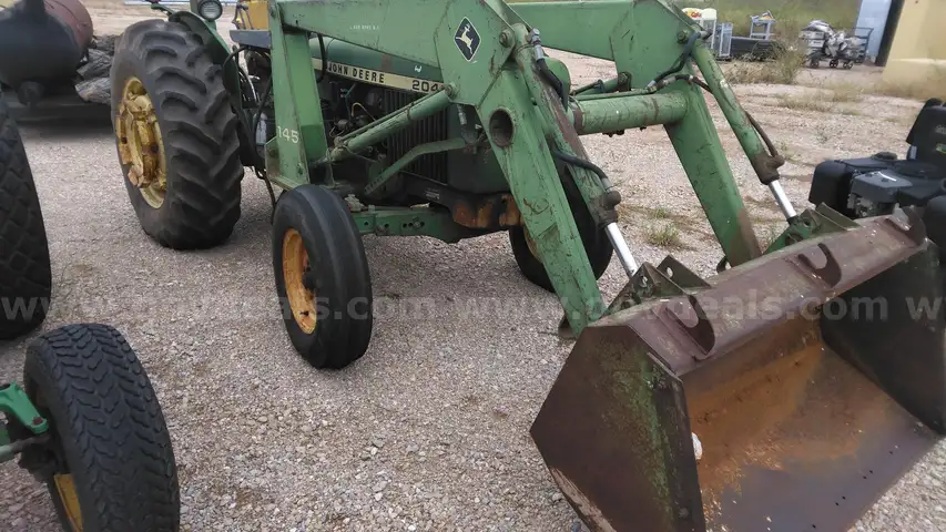 Tractor - John Deere 2040