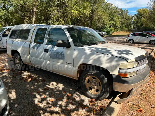 2001 Chevrolet Silverado 1500 Ext. Cab Short Bed 2WD
