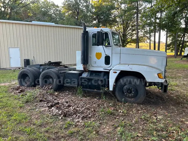 2009 Freightliner FLD120