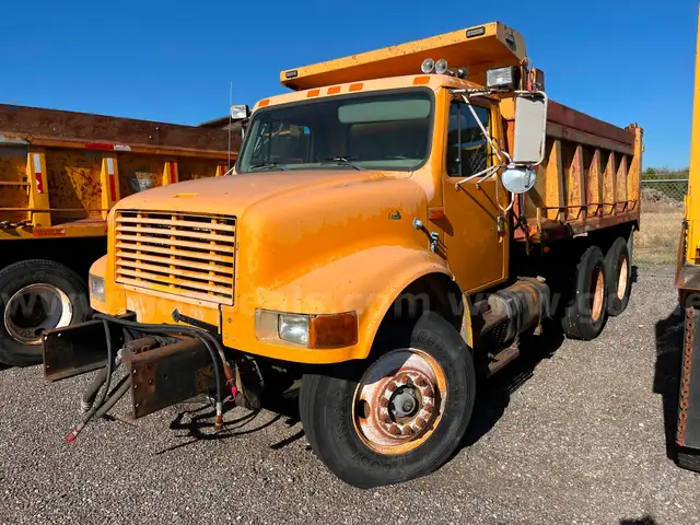 1997 International 4900 6x4 Dump Truck