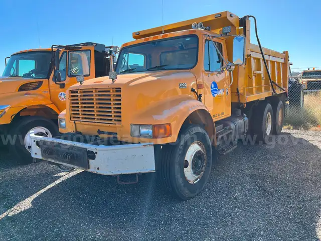 2000 International 4900 6x4 Dump Truck