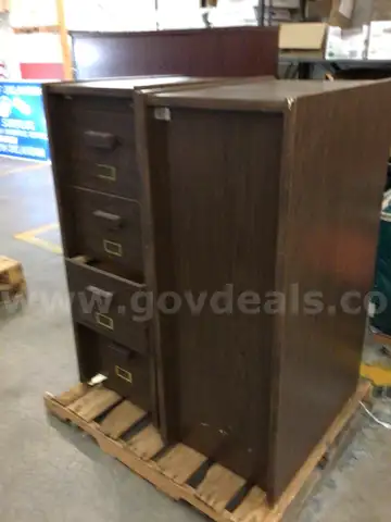 File cabinets, lot of 2