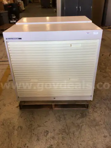 Cabinet, storage, lot of 2