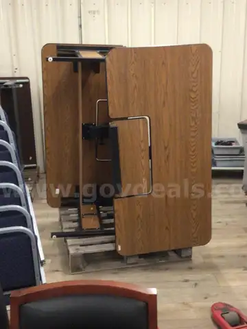 Table, computer, lot of 2