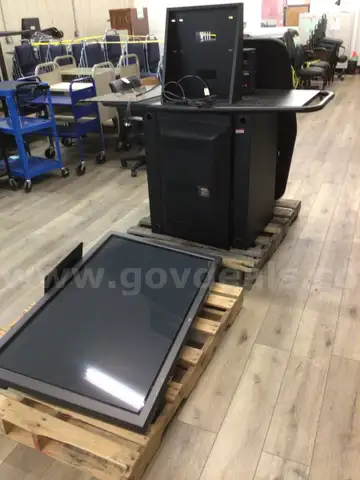 TV and cart - UNTESTED