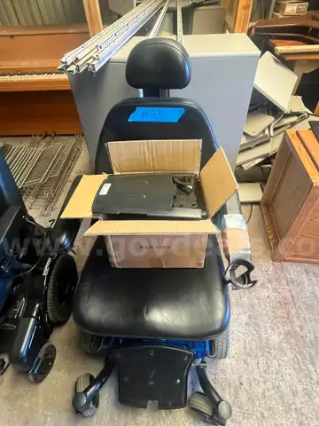 Power Wheelchair by Q6Edge