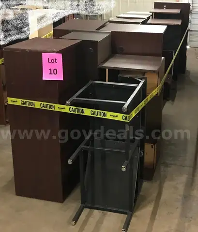 Desks - Assorted Lot