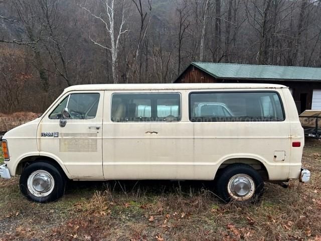 1989 Dodge 12 Passenger Van | AllSurplus