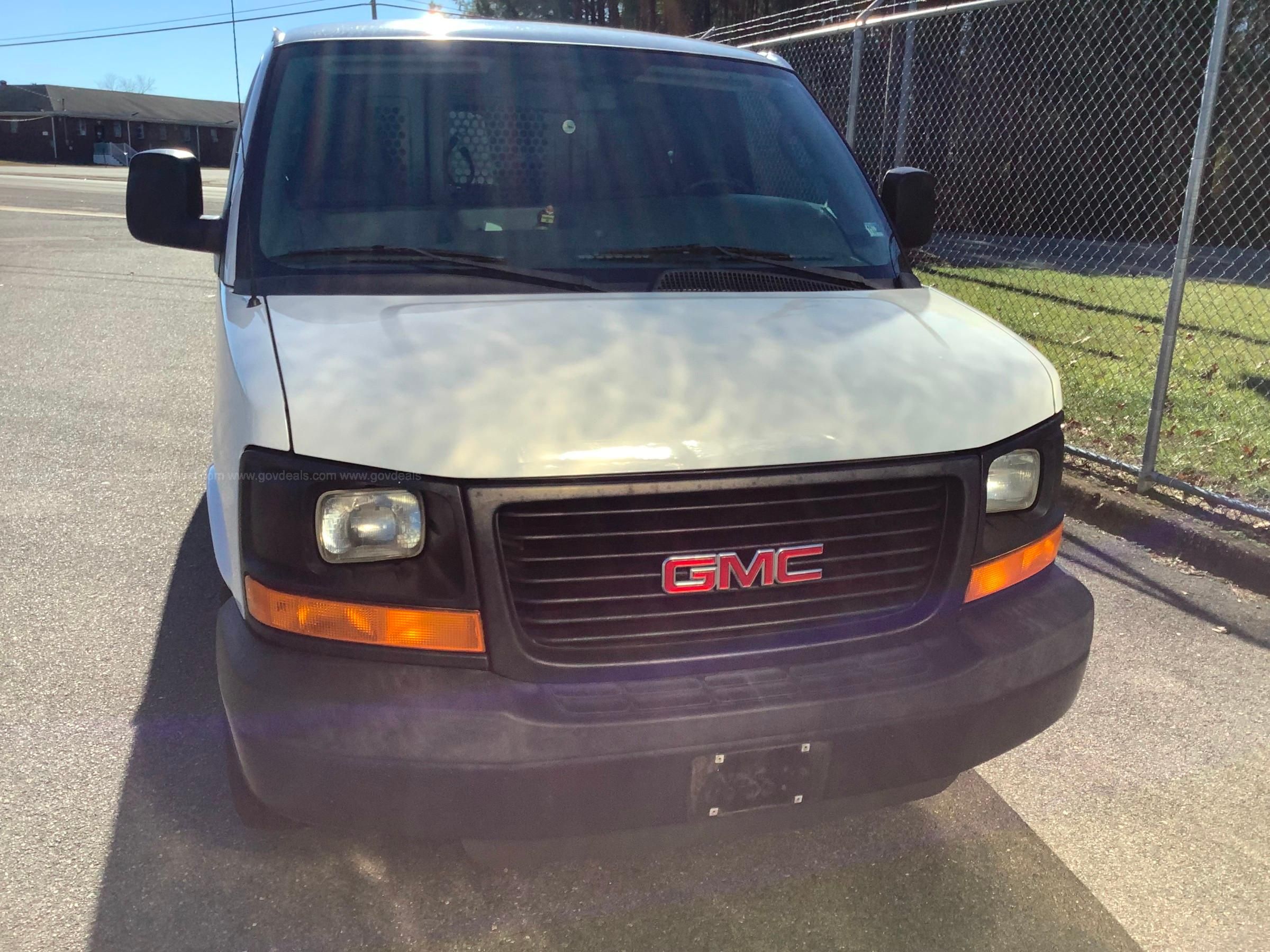 2016 gmc cargo sales van