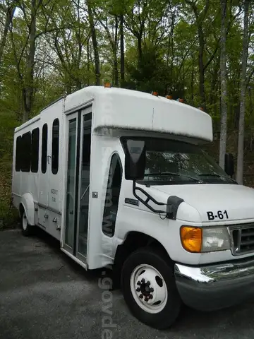 2007 Ford Bus/Van Handicap Accessible