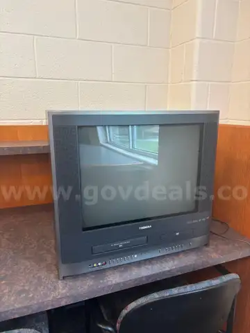Lot of 2 Small Box TV/DVD/VCR Combos