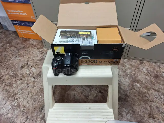 Nikon D3200 Digital Camera &#x2013; Excellent Condition
