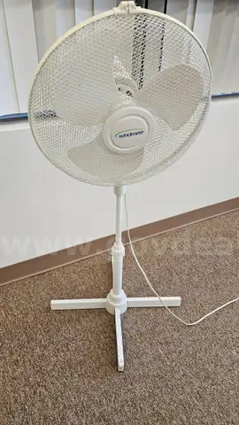 Oscillating Tall Floor Fan
