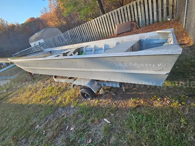 1988 Sea Nymph Boat with 1989 Long Trail Trailer