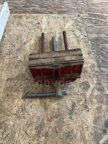WOOD SHOP VISE