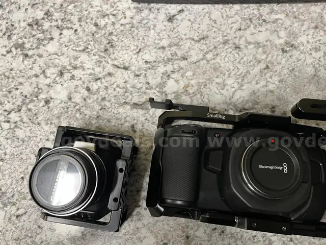 &#x1F3A5; SMALLRIG BLACK IMAGE DESIGN CAMERA W/ EXTRA LENS + SLINGER CABINET &#x26; CASES
