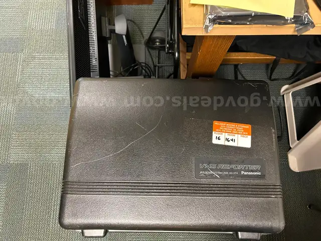 Camcorder &#x26; Carrying Case