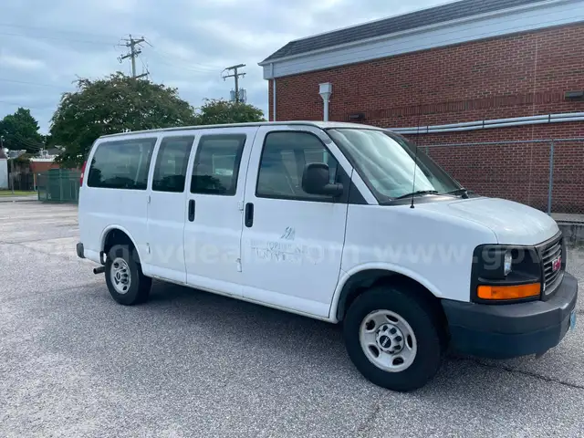 2007 GMC Passenger Van