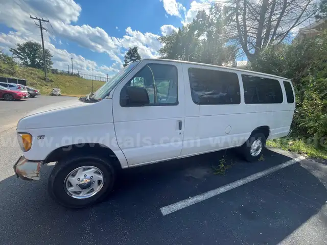 2000 Ford Club Wagon