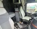2004 Volvo Road Tractor Sleeper Cab