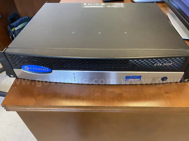 Crown CTS 3000 Power Amplifier