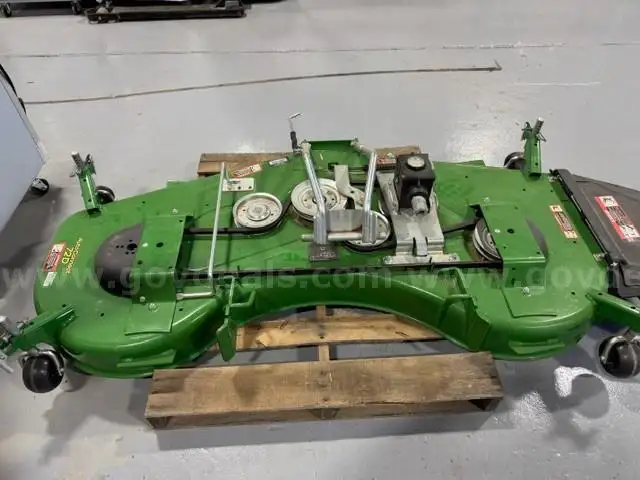 John Deere Auto Connect 72" Mower Deck