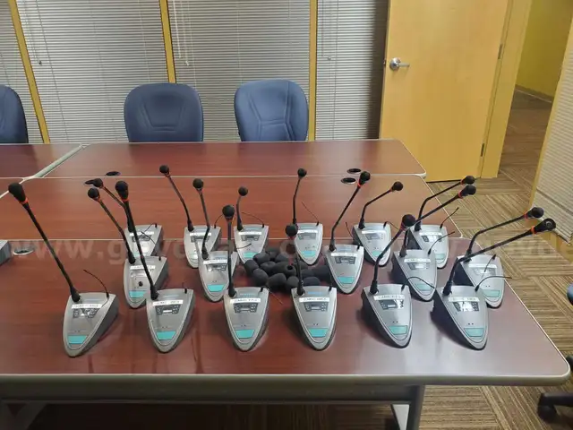 Lot of 29 Microphones
