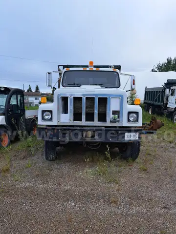 1992 International 2574