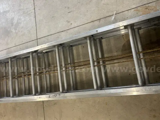 35&#x27; extension ladder