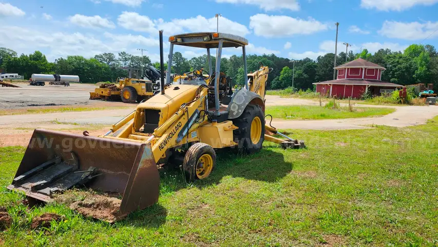 1998 FORD NEW HOLLAND 675 E BACKHOE
