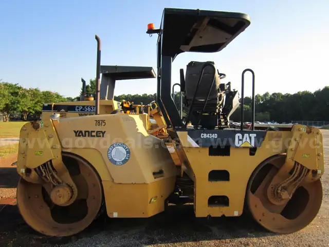 2008 CATERPILLAR ROLLER CB4340