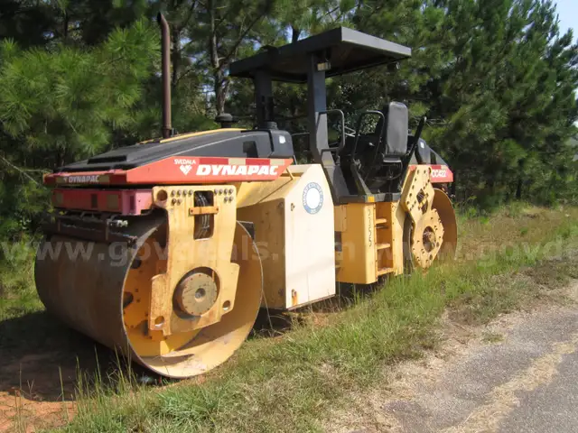 1999 DYNAPAC ROLLER CC422