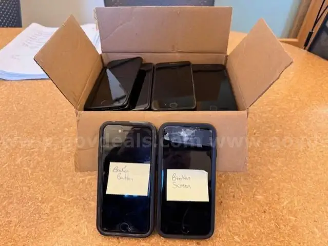 27 working iPhone SE 3rd gen phones