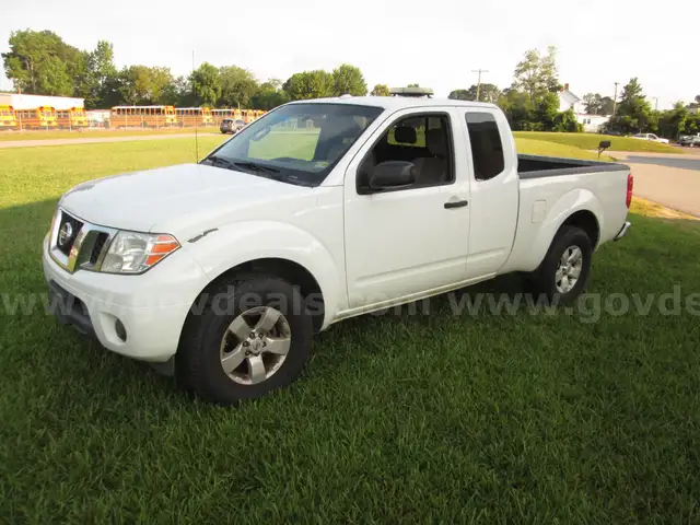 2013 NISSAN FRONTIER