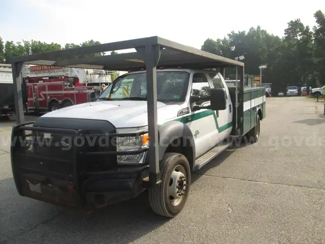 2013 - FORD F550