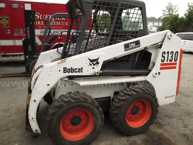 2006 Bobcat S130 Compact Skid-Steer Loader