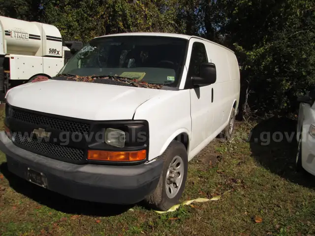 2013 CHEVROLET EXPRESS VAN