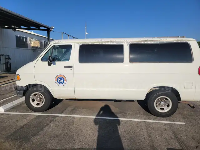 1997 CHRYSLER PASSENGER VAN