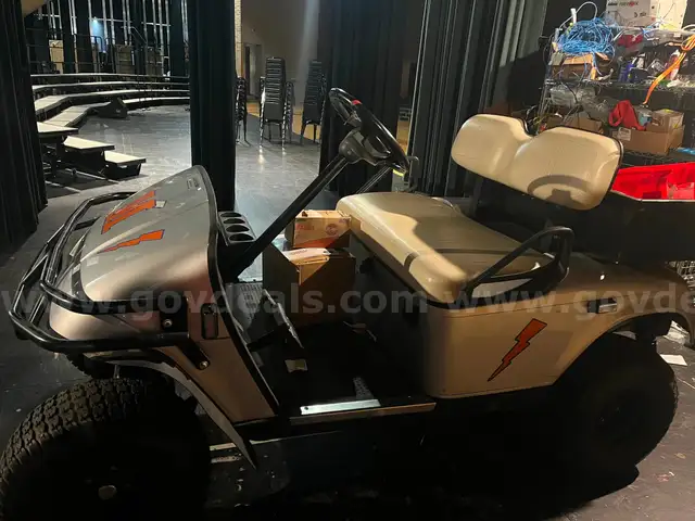 Golf Cart - Electric E-Z-GO Model TXT