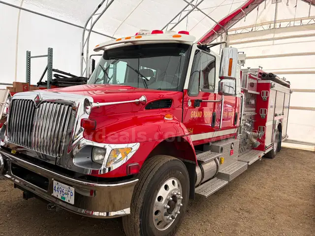 2002 International 7400 Fire Truck/Pumper L6, 8.7L (530CID) Diesel Engine