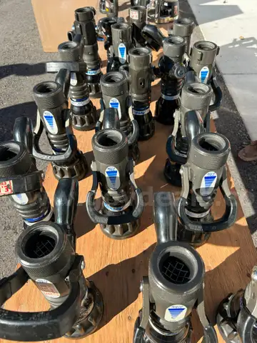 LOT of Approx. 20  1.5&#x22; Nozzles